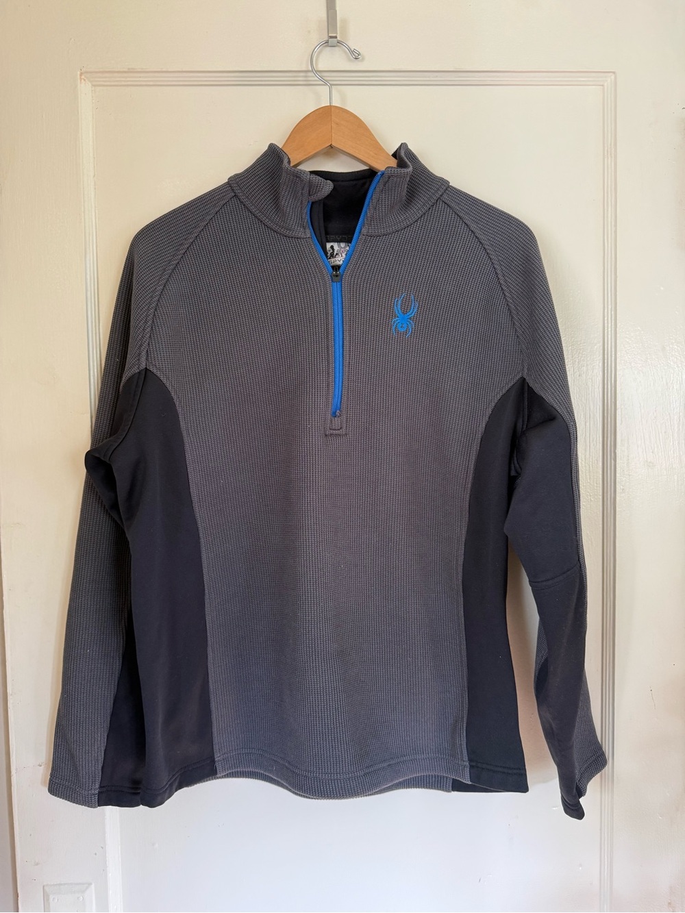 Spyder Thermal Men's Gray Half-Zip Sweater with Blue Accents Size Large